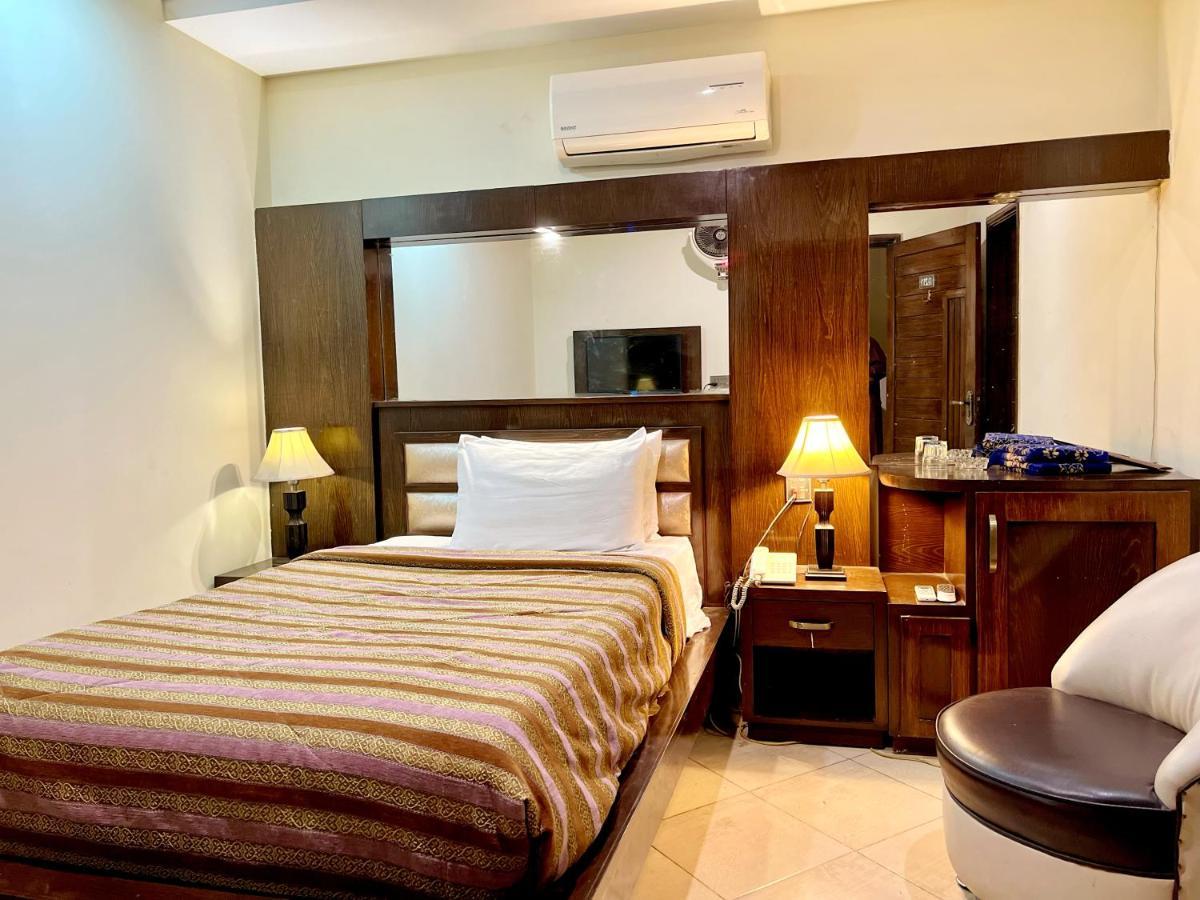 Bling Hotel International Multan Dış mekan fotoğraf