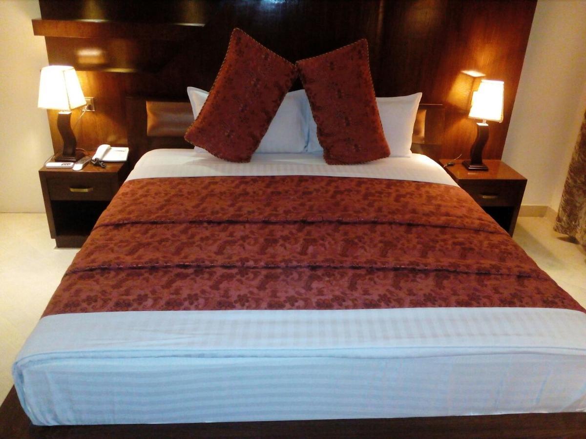 Bling Hotel International Multan Dış mekan fotoğraf
