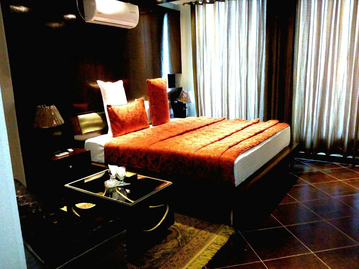 Bling Hotel International Multan Dış mekan fotoğraf