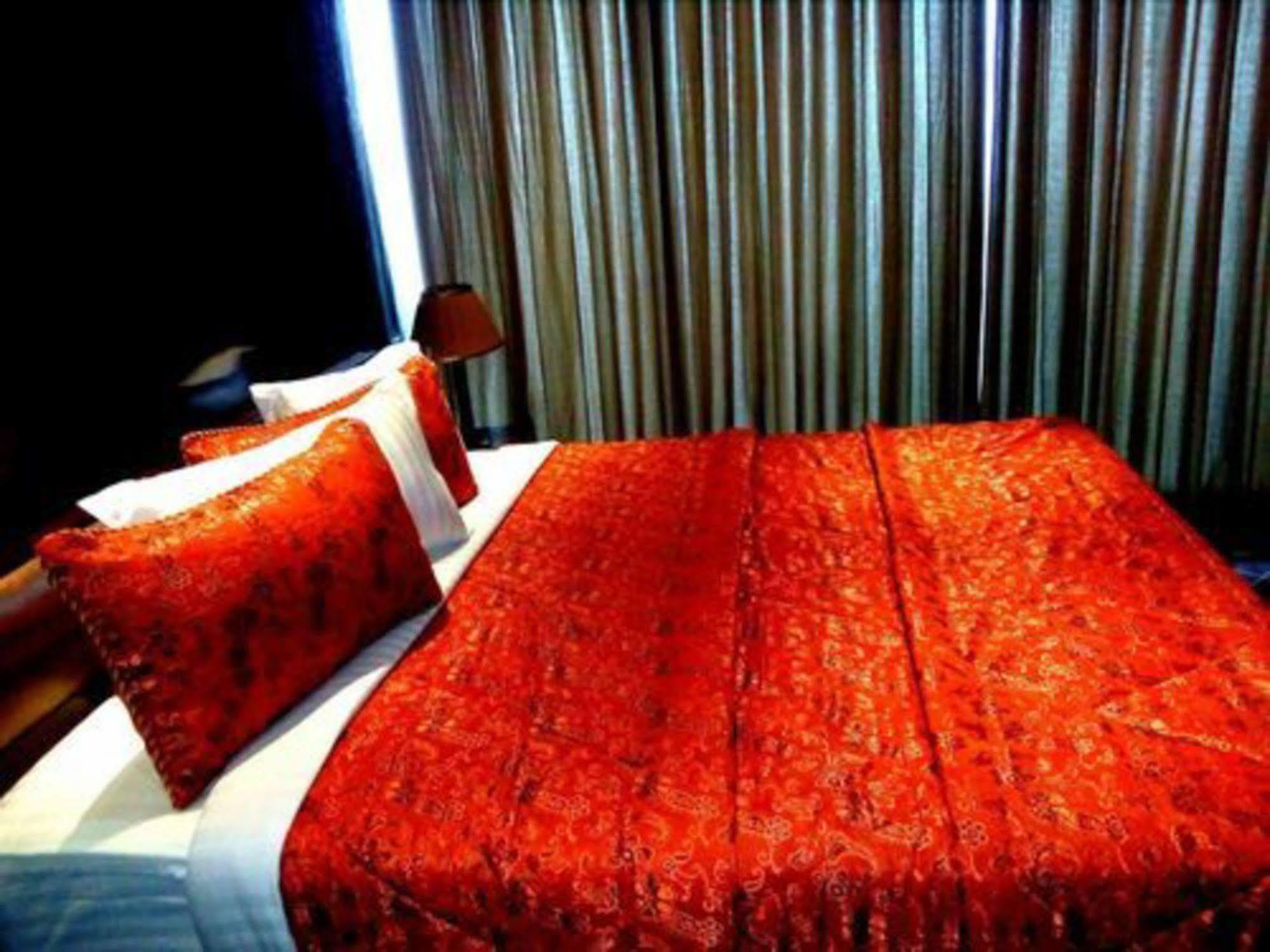Bling Hotel International Multan Dış mekan fotoğraf